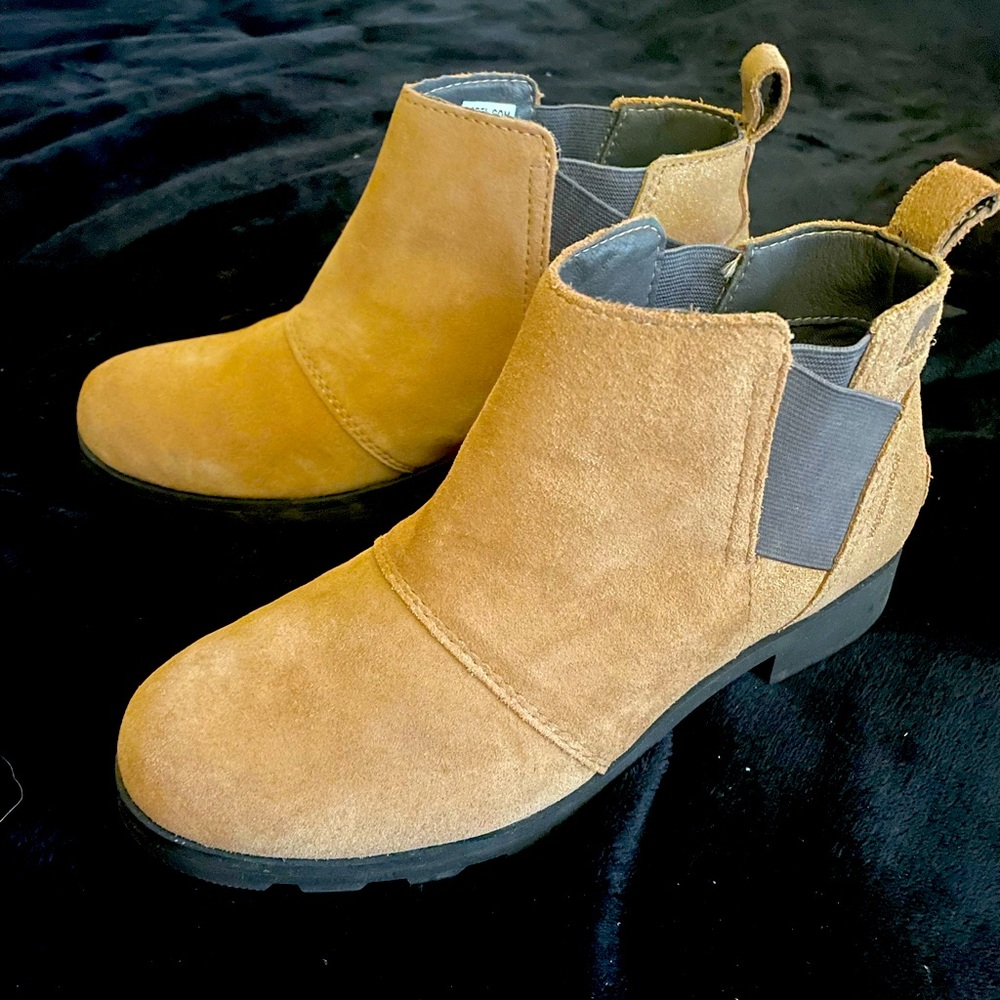 Sorel Emelie Chelsea boot